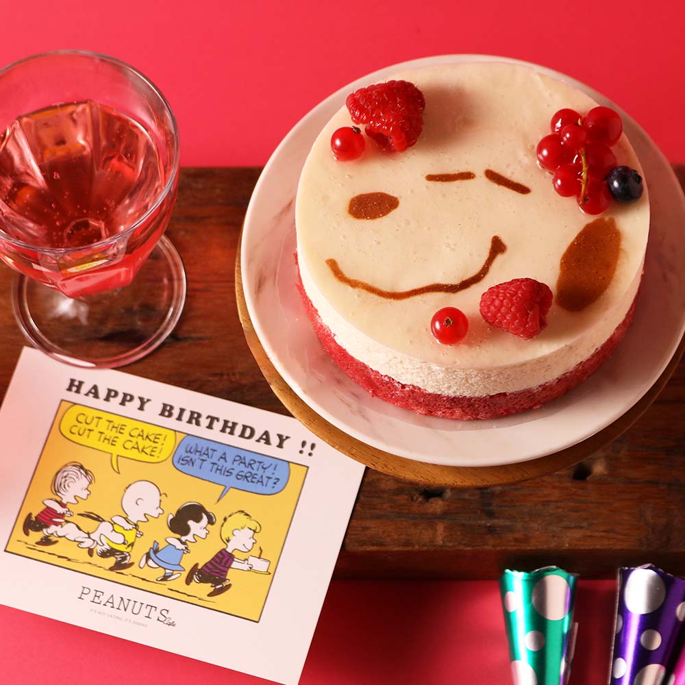 SNOOPY BIRTHDAY ケーキ