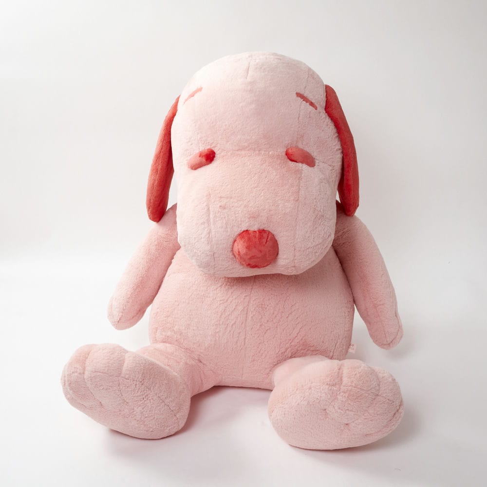 PEANUTS HOTEL ROOM64 特大ぬいぐるみ ”Happiness is a warm puppy” 02