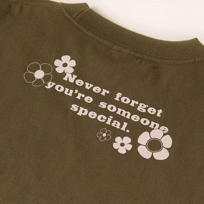 ナチュラルフラワー Tシャツ オリーブ