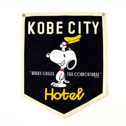 PEANUTS HOTEL ROOM45 OXFORD PENNANT キャンプフラッグ “AND THEYRE RIGHT!”