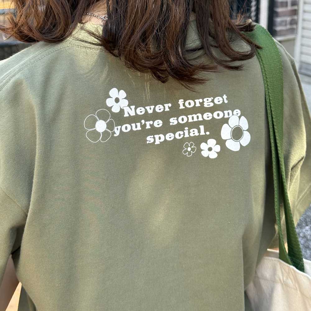 ナチュラルフラワー Tシャツ オリーブ